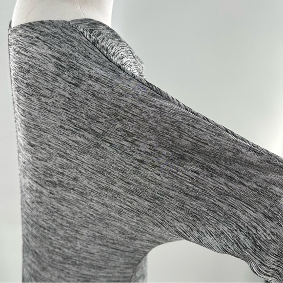 APT.9 womens top size XS heathered gray 3/4 sleeve cowl neck - Picture 5 of 12